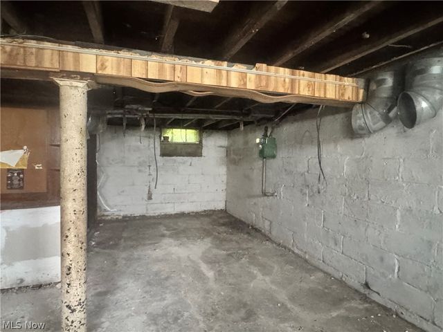 11321 Mount Overlook Avenue, Cleveland, OH 44104
