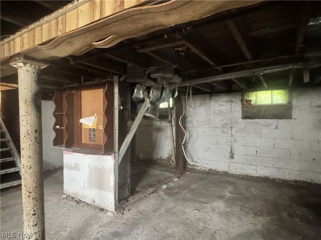 11321 Mount Overlook Avenue, Cleveland, OH 44104
