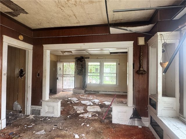 11321 Mount Overlook Avenue, Cleveland, OH 44104