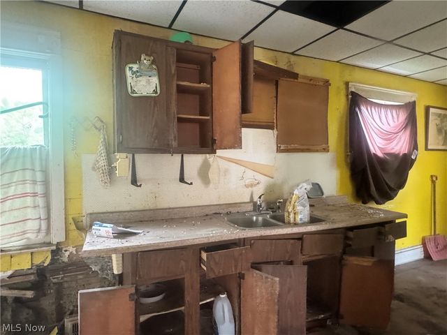11321 Mount Overlook Avenue, Cleveland, OH 44104