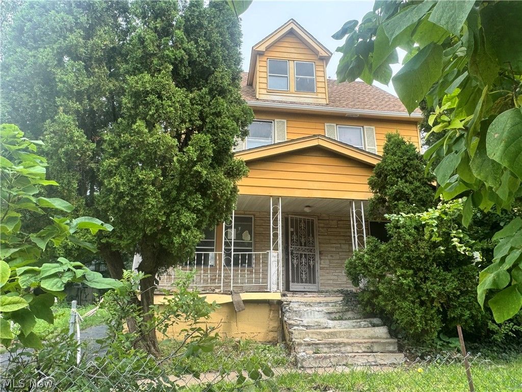 11321 Mount Overlook Avenue, Cleveland, OH 44104
