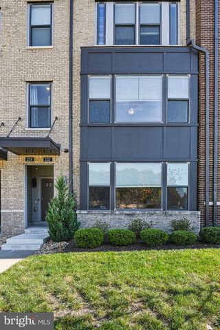 232 VAN BUREN ST, Herndon, VA 20170