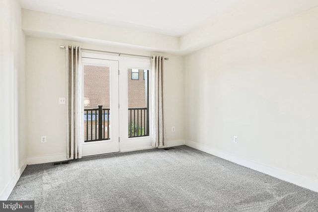 232 VAN BUREN ST, Herndon, VA 20170
