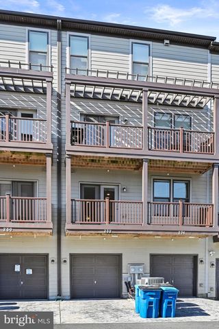 232 VAN BUREN ST, Herndon, VA 20170