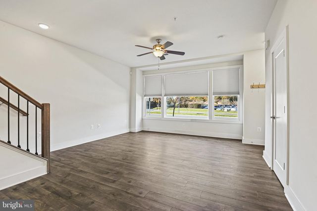 232 VAN BUREN ST, Herndon, VA 20170