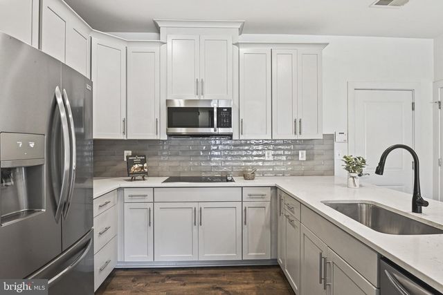 232 VAN BUREN ST, Herndon, VA 20170