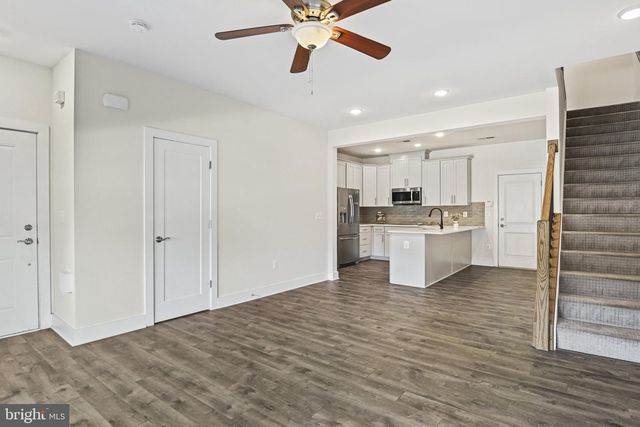 232 VAN BUREN ST, Herndon, VA 20170