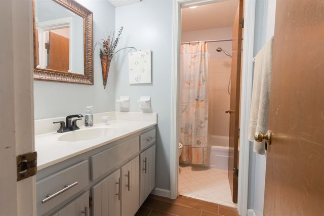 6371 BRIERGATE DR, Bartlett, TN 38134