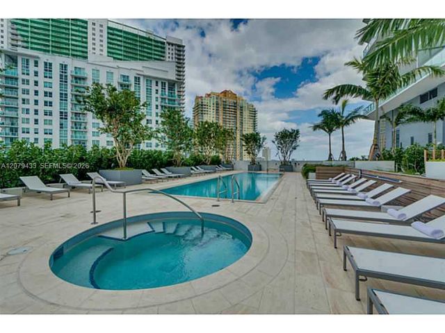 1300 Brickell Bay Drive 1008, Miami, FL 33131