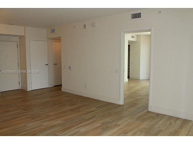 1300 Brickell Bay Drive 1008, Miami, FL 33131