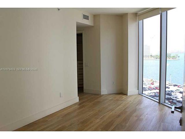 1300 Brickell Bay Drive 1008, Miami, FL 33131
