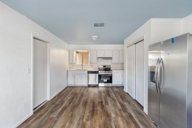 1045 N Westside Street, Porterville, CA 93257