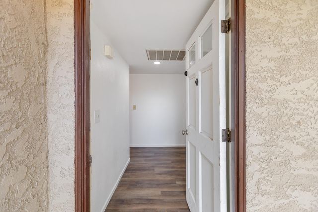 1045 N Westside Street, Porterville, CA 93257