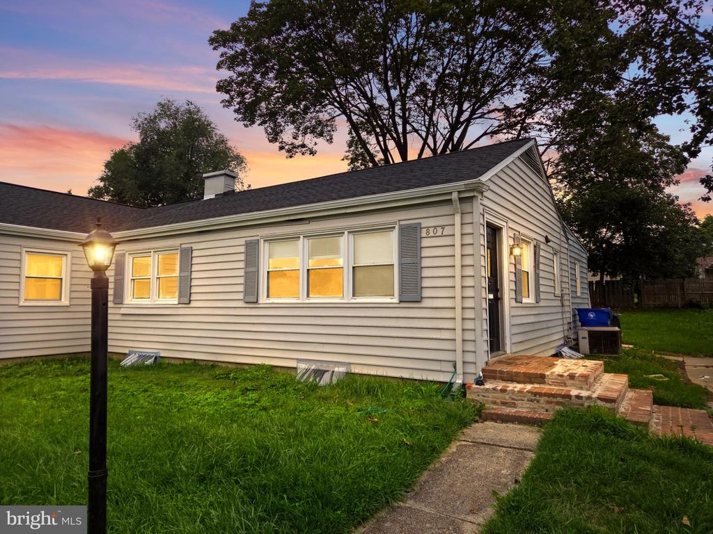 807 MONTCLAIRE AVE, Frederick, MD 21701