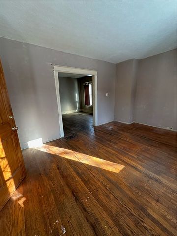 122-124 Shelter Street 2, Rochester, NY 14611