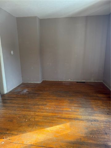 122-124 Shelter Street 2, Rochester, NY 14611