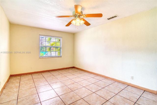 129 SE 4th Avenue 1, Hallandale Beach, FL 33009