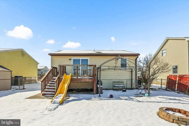 28 FAWN AVE, New Oxford, PA 17350