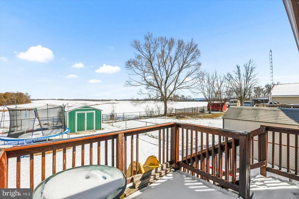 Image 28 of property listing at 28 FAWN AVE, New Oxford, PA 17350