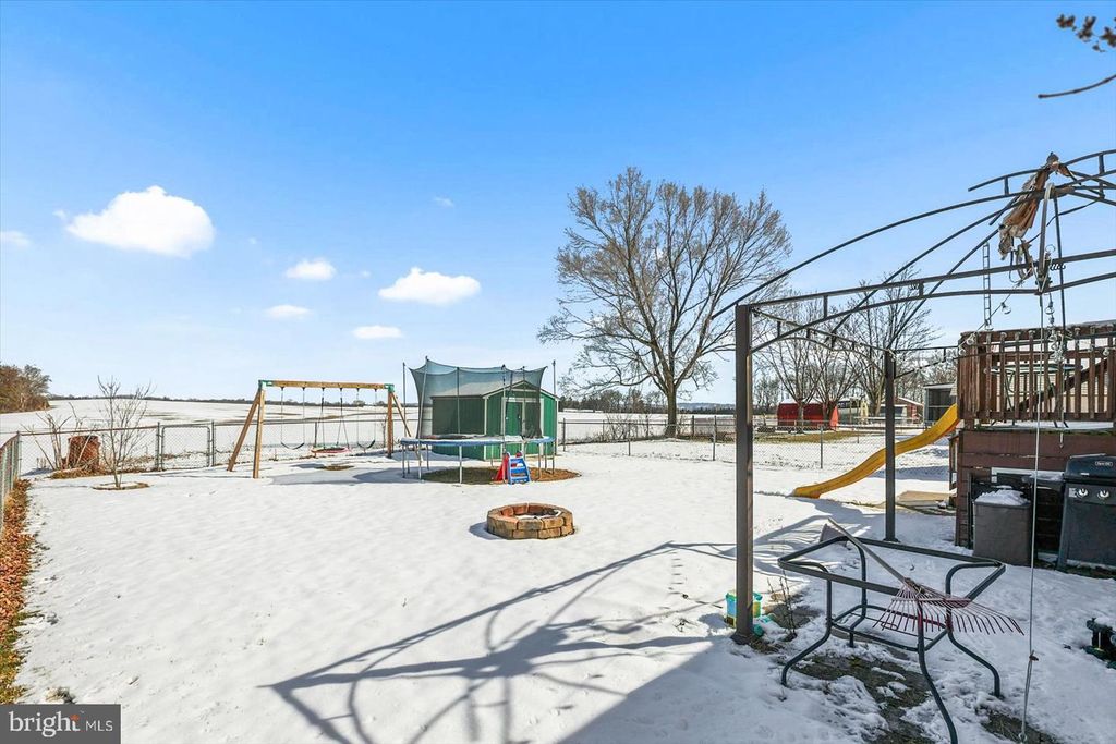 Image 32 of property listing at 28 FAWN AVE, New Oxford, PA 17350