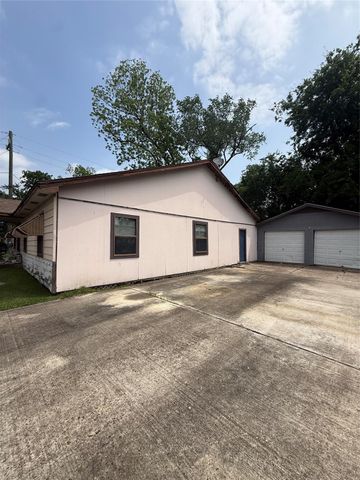 15818 Waverly Drive, Houston, TX 77032