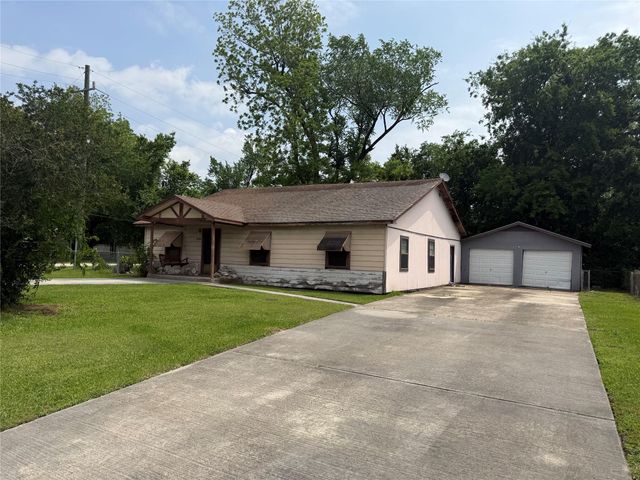 15818 Waverly Drive, Houston, TX 77032