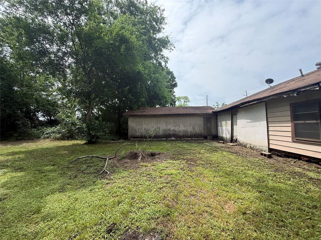 15818 Waverly Drive, Houston, TX 77032