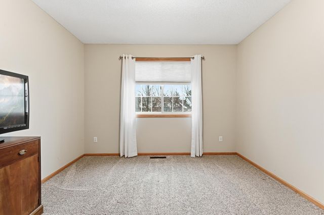 7990 Forest Boulevard D, Woodbury, MN 55125