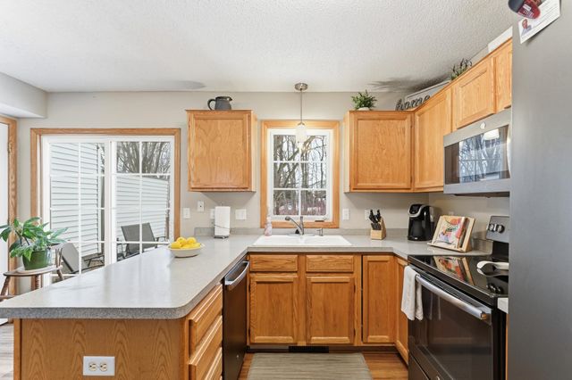 7990 Forest Boulevard D, Woodbury, MN 55125