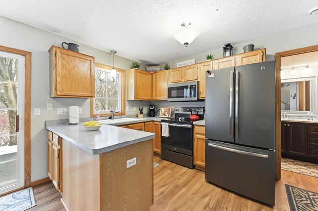 7990 Forest Boulevard D, Woodbury, MN 55125