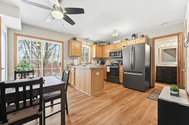 7990 Forest Boulevard D, Woodbury, MN 55125