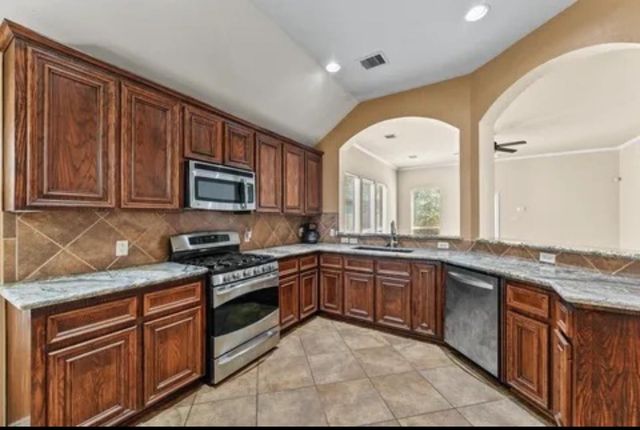 21 Palm Desert Drive, Manvel, TX 77578