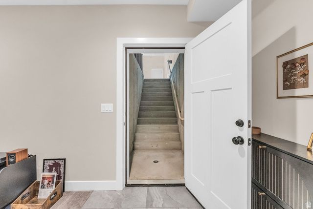 410 E PAGES LN, Centerville, UT 84014