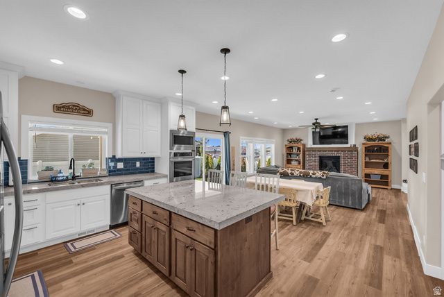 410 E PAGES LN, Centerville, UT 84014