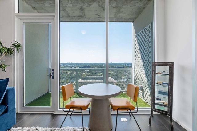 301 West Ave 1807, Austin, TX 78701