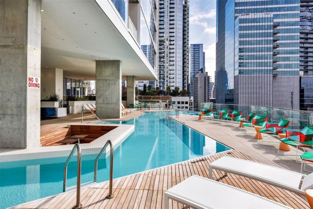301 West Ave 1807, Austin, TX 78701