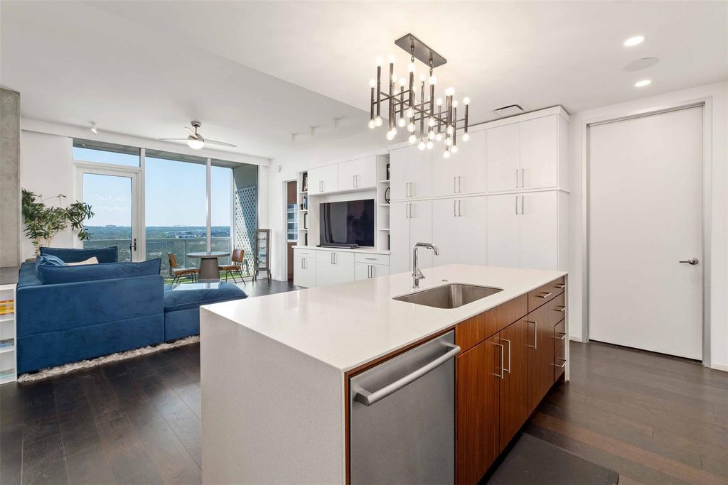 301 West Ave 1807, Austin, TX 78701