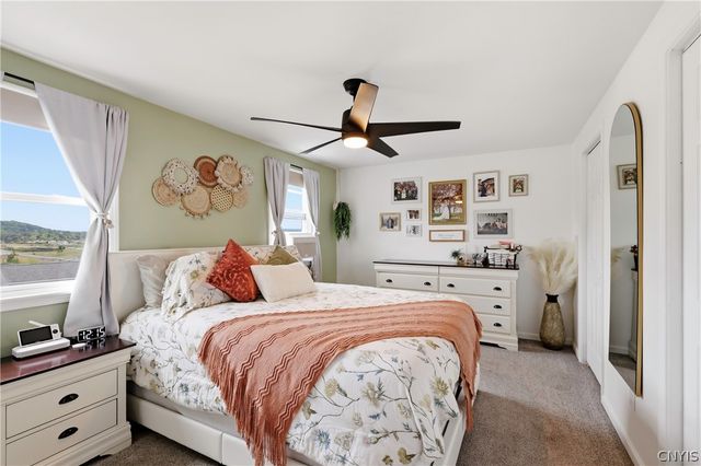 205 Sizzano, Camillus, NY 13209