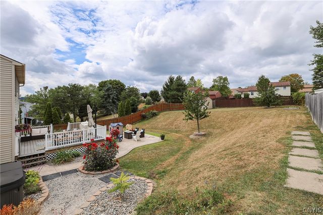 205 Sizzano, Camillus, NY 13209