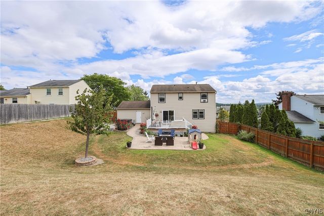 205 Sizzano, Camillus, NY 13209