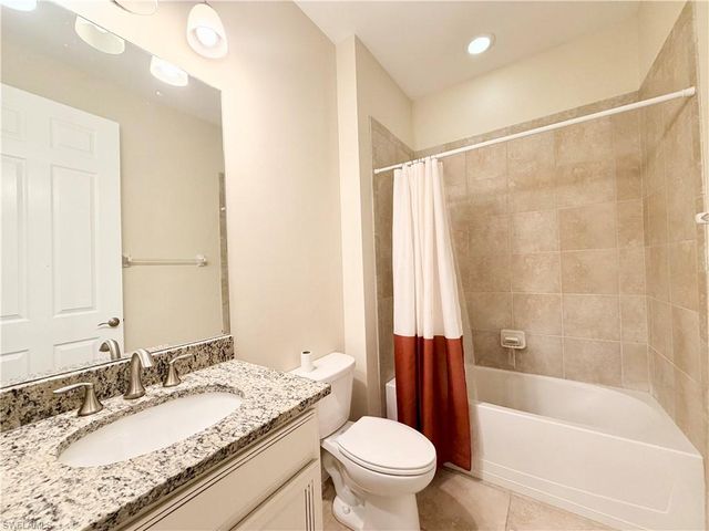 16432 Aberdeen WAY, Naples, FL 34110