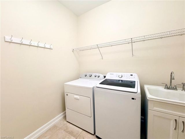 16432 Aberdeen WAY, Naples, FL 34110