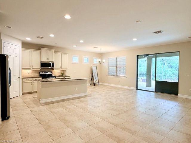 16432 Aberdeen WAY, Naples, FL 34110