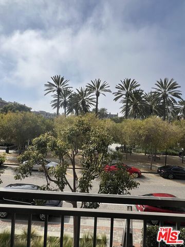 6020 Seabluff Drive 205, Los Angeles, CA 90094