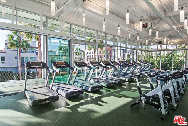 6020 Seabluff Drive 205, Los Angeles, CA 90094