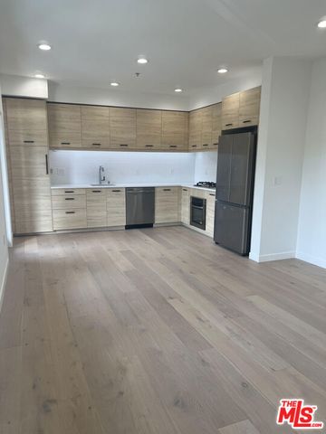 6020 Seabluff Drive 205, Los Angeles, CA 90094