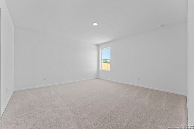 2206 Collins Aly, Converse, TX 78109