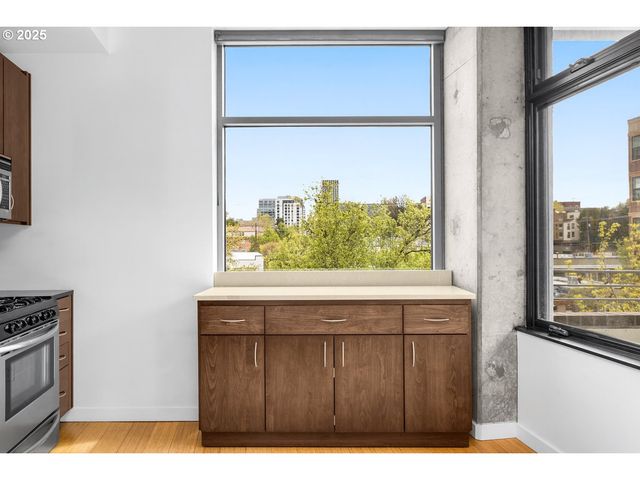 1234 Sw 18TH Ave 305, Portland, OR 97205