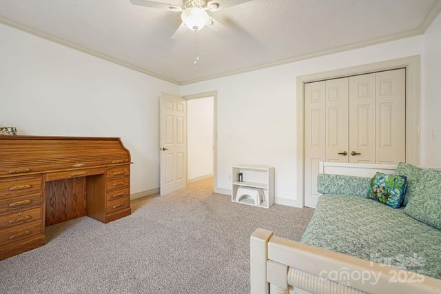 25 Westridge Court, Hendersonville, NC 28791
