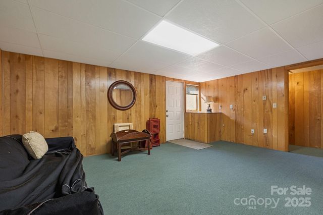 25 Westridge Court, Hendersonville, NC 28791